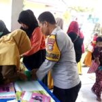 Turunkan Angka Stunting di Majene, Bhabinkamtibmas Baruga Dhua Dampingi Kegiatan Posyandu Salama IMG-20240513-WA0071