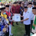 Bupati Majene Lepas Calon Jamaah Haji Kloter 7 IMG-20240515-WA0053