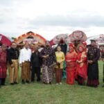 Wabup Lutim Harap Budaya Tetap Hidup dan Berkembang Ditengah Masyarakat Screenshot_20240605_213414_Facebook