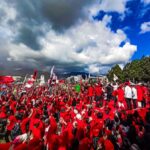 Tumpah Ruah ! Ribuan Pendukung dan Pawai Budaya Iringi Deklarasi Budiman-Akbar, Mendaftar ke KPUD Lutim Screenshot_20240828_191725_WhatsApp