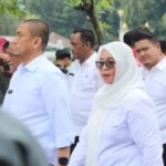 Bupati dan Wabup Terpilih Lutim, Meski Diguyur Hujan Tetap Semangat di Gladi Bersih Pelantikan FB_IMG_1739957911398