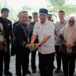 Kejari Lutim Kembali Sukses Gelar Pasar Murah Serta Bazar Produk Desa Binaan Kampung Pangan Adiaksa IMG-20250320-WA0050