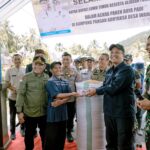 Kejari Lutim Panen Raya Kampung Pangan Adhyaksa dan Penjualan Hasil Panen 14 Desa Binaan ke Perum Bulog IMG-20250504-WA0045