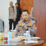 Kapolri Tegaskan Kehadiran Polisi Kawal Demokrasi, Bukan Batasi untuk Pendapat IMG-20250930-WA0003