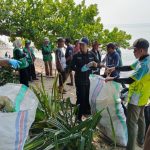 Aksi Bersih Pantai Bulu Poloe, PT CLM Menggandeng TNI-POLRI dan Sejumlah Organisasi Screenshot_20260926_173433_WhatsApp